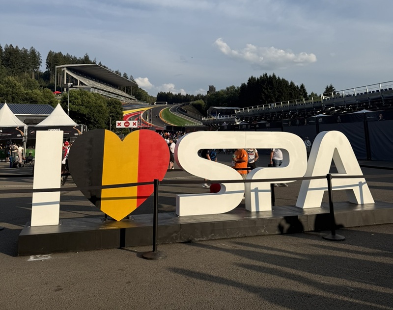 Spa sign at the circuit